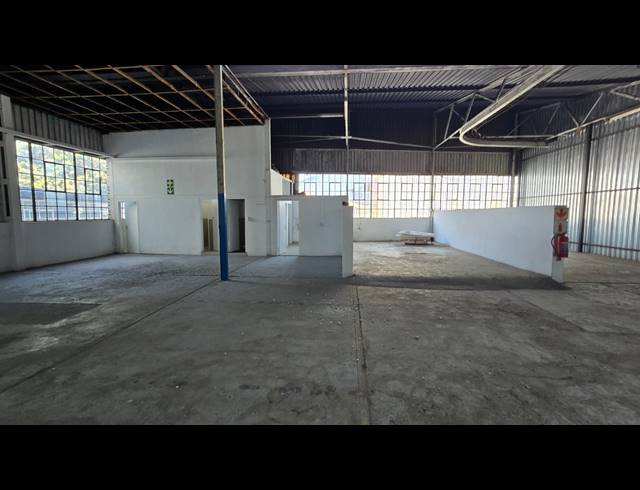 1,458M² WAREHOUSE TO LET IN ISANDO